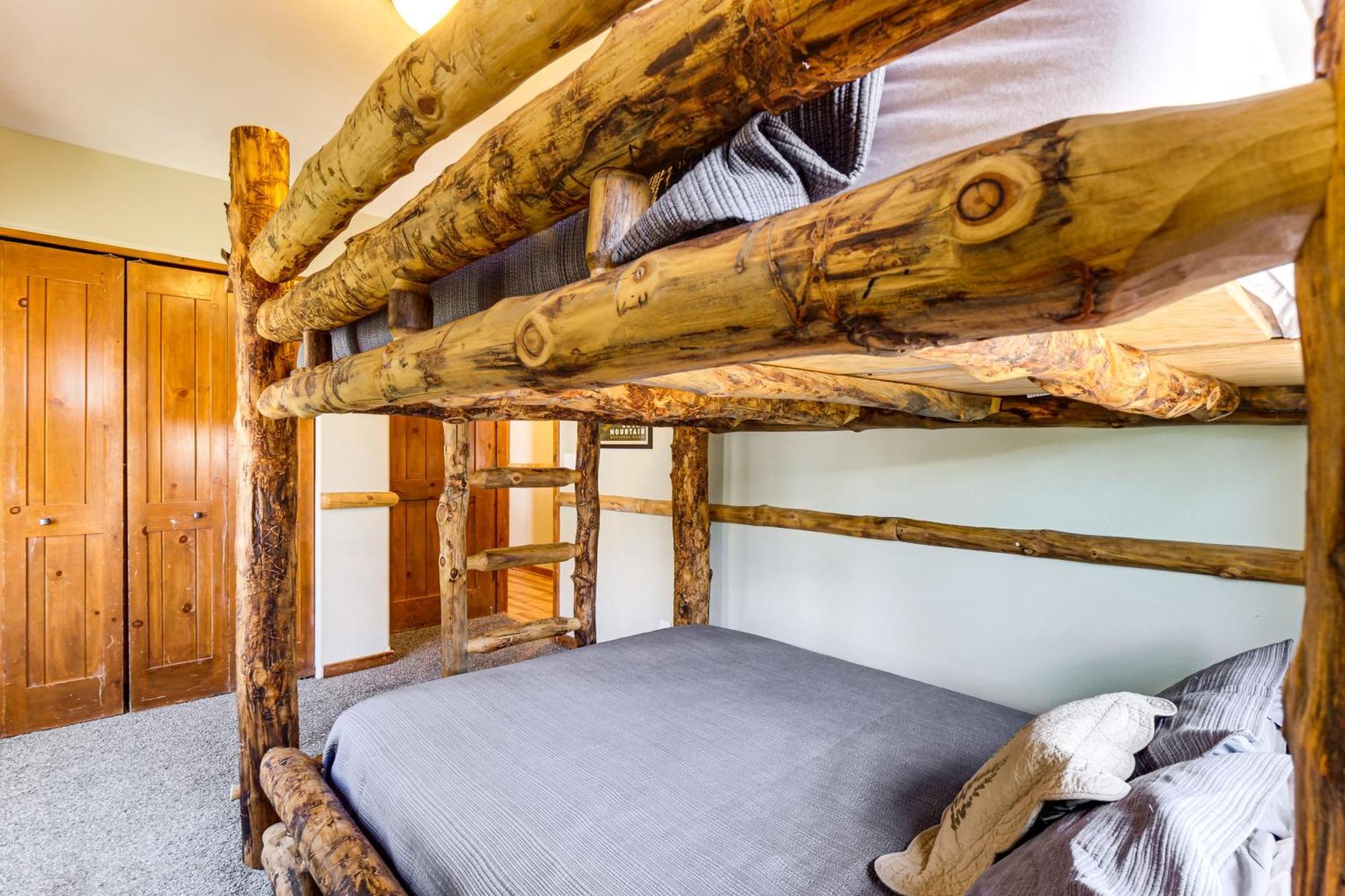 Breck Condo With Pool And Hot Tub Access Walk To Lift Брекенридж Экстерьер фото