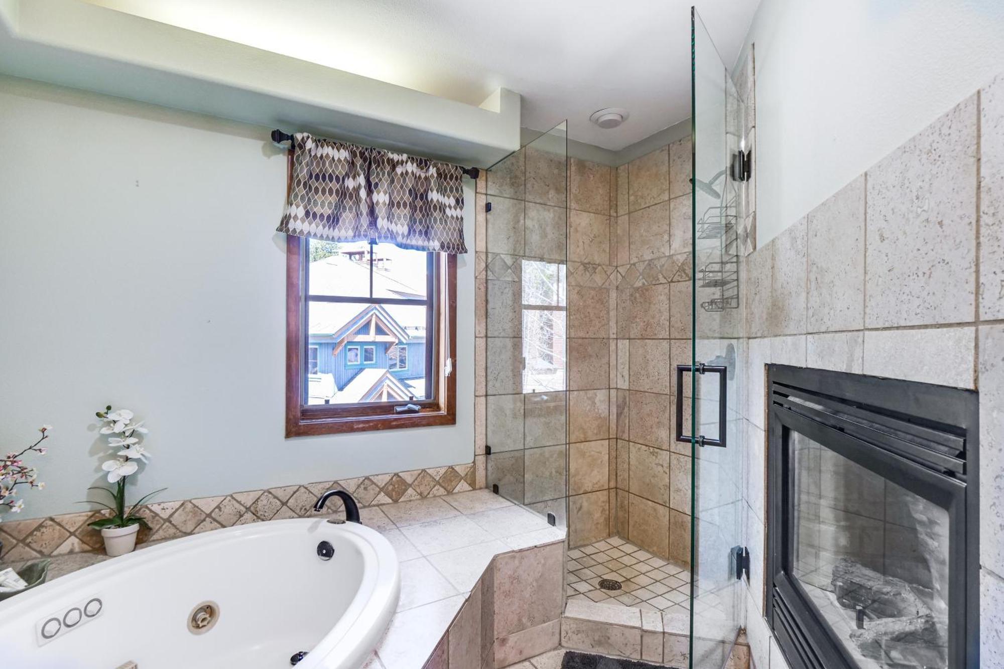 Breck Condo With Pool And Hot Tub Access Walk To Lift Брекенридж Экстерьер фото